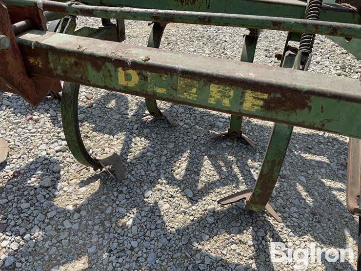john-deere-14-image-12