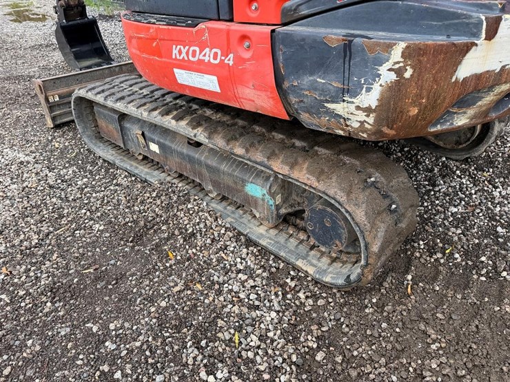 2020-kubota-kx040-4-image-15