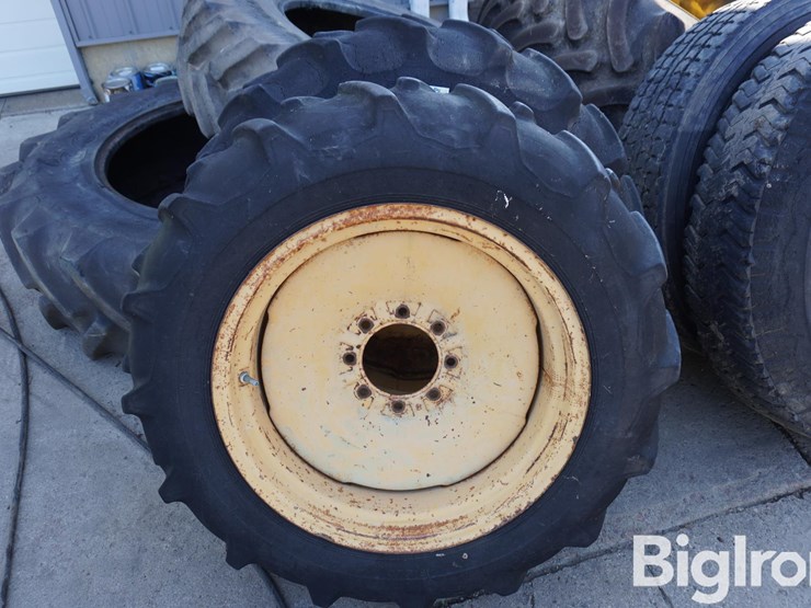 11.2/10-24-tires-w/rims-image-2