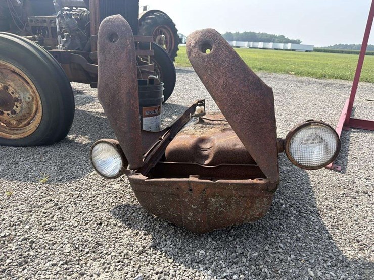 1952-ford-8n-image-8