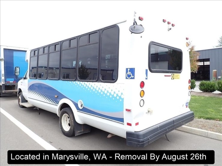 2015-ford-e450-image-9