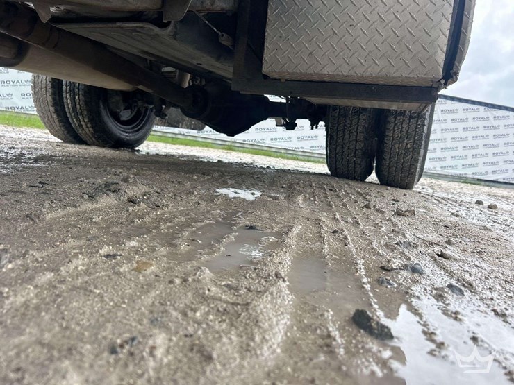 2003-chevrolet-silverado-3500-image-23
