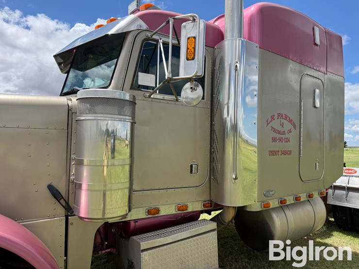 2000-peterbilt-379-image-10