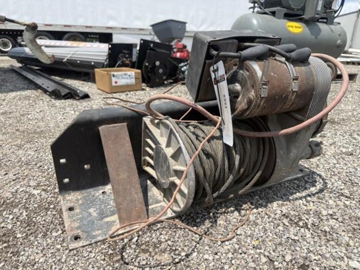 12volt-heavy-duty-winch-image-1