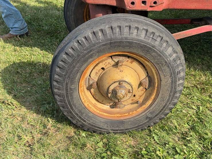 massey-ferguson-444-image-13