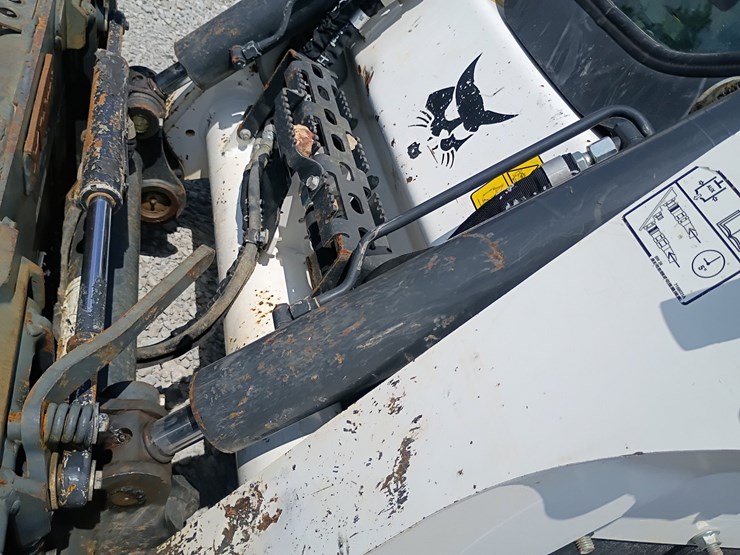2024-bobcat-t650-image-56