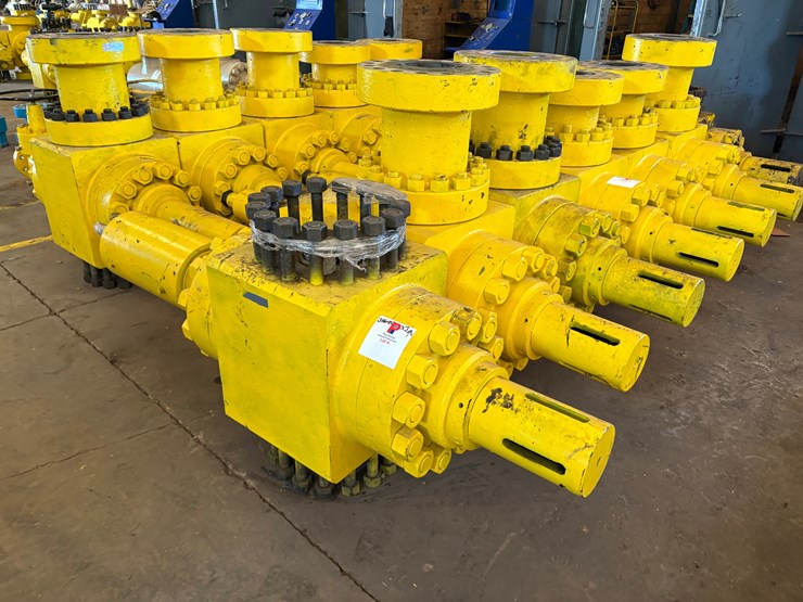 (2-x-$)-7-1/16”-15k-hydraulic-frac-valves,-field-ready-image-2