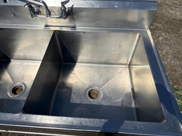 stainless-steel-3-bay-sink-image-10