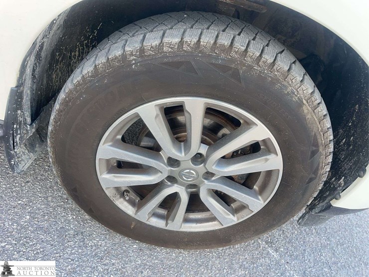 2015-nissan-pathfinder-image-21