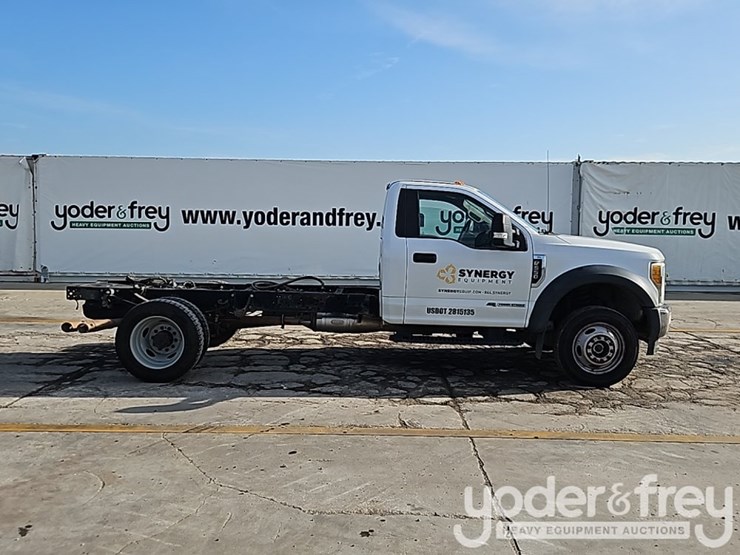 2017-ford-f550-image-6