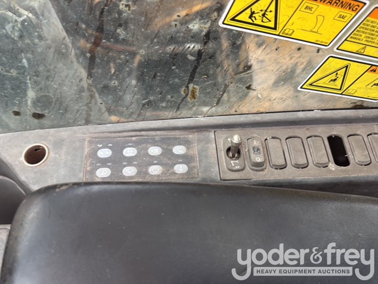 2013-caterpillar-328d-lcr-image-38