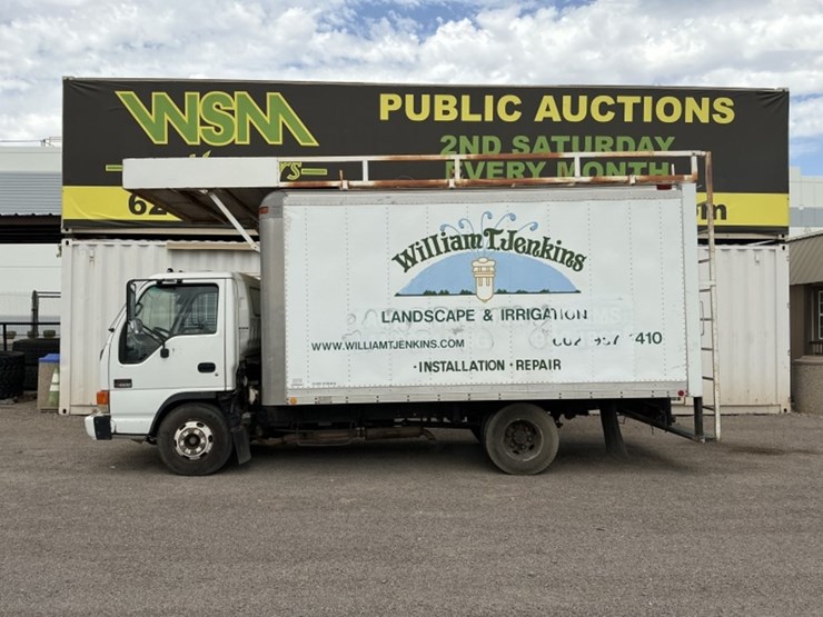 1995-isuzu-npr-image-1