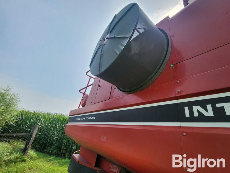 1983-case-ih-1460-image-16