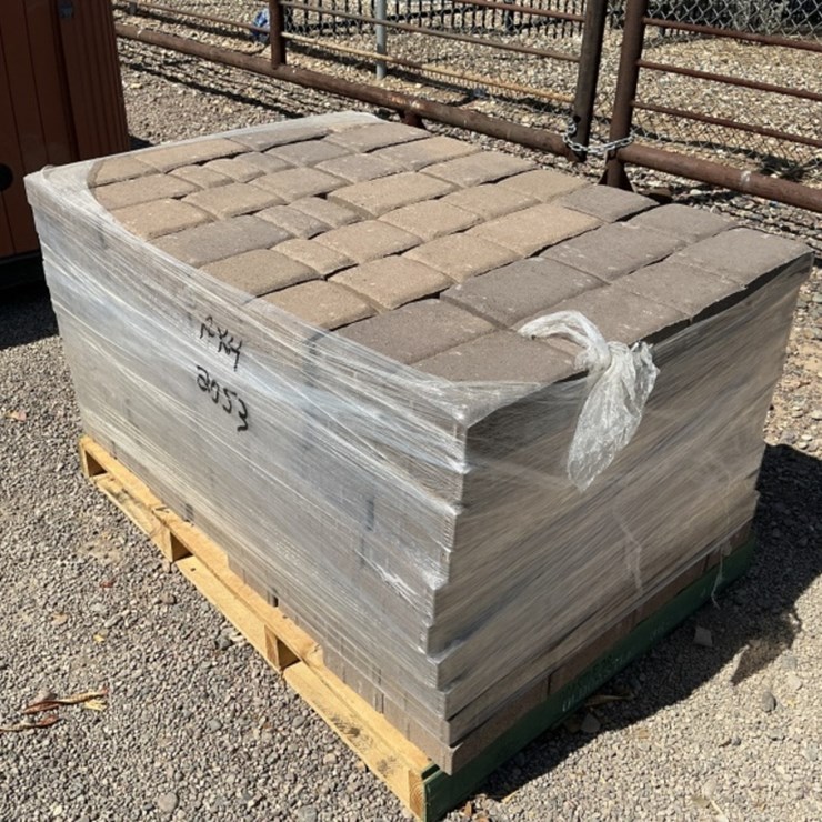 PALLET OF STONE PAVERS