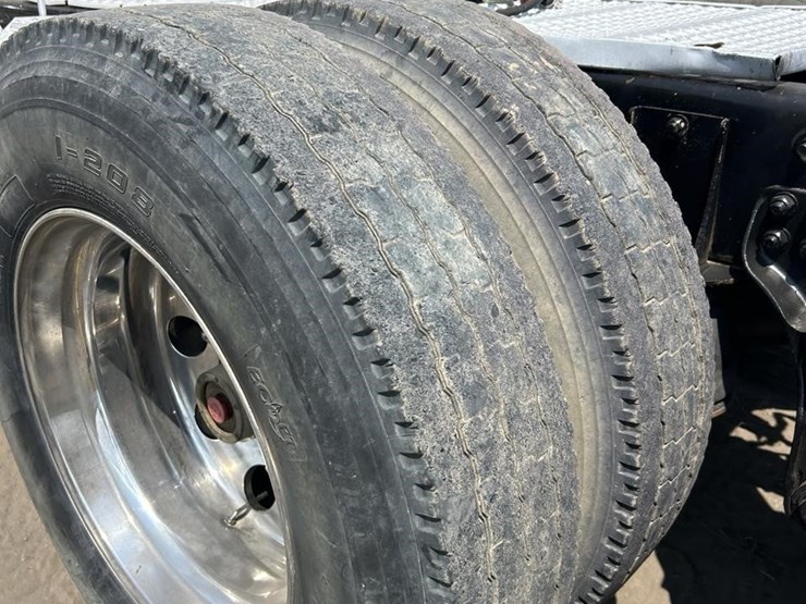 2007-kenworth-w900-image-35