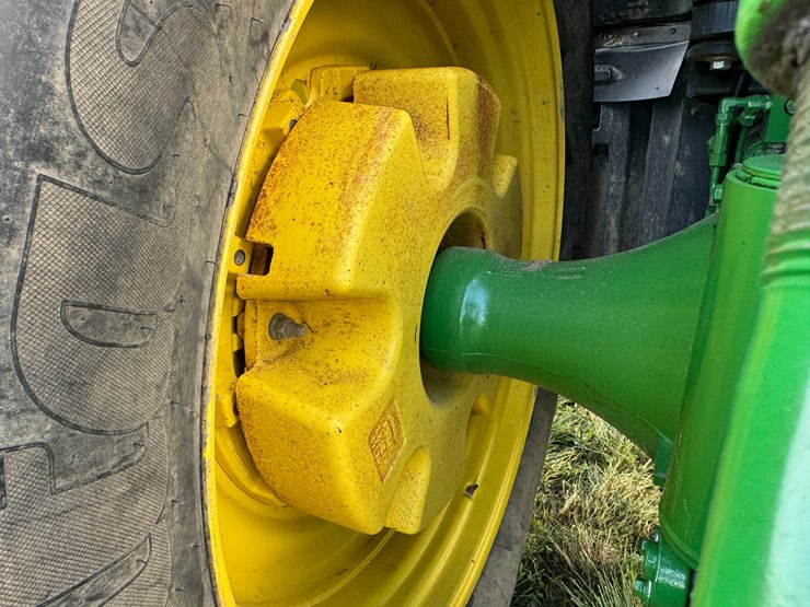 john-deere-8285r-image-22