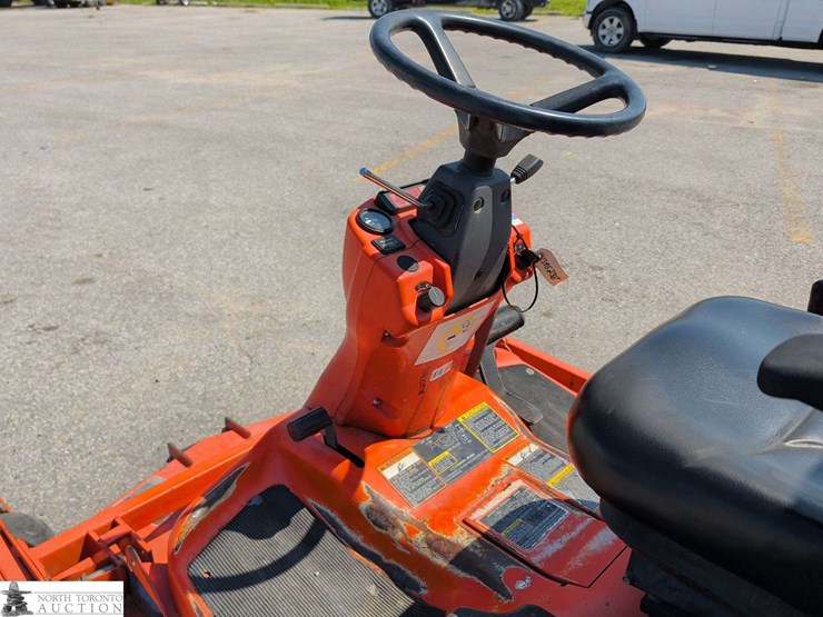2008-kubota-f3680-image-9