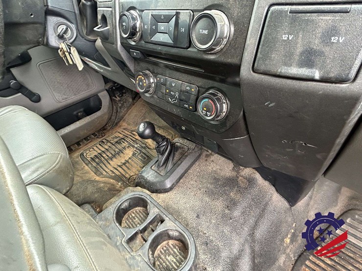 2017-ford-f550-xl-image-29