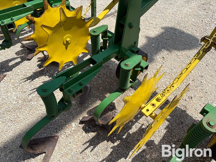 1982-john-deere-825-image-19