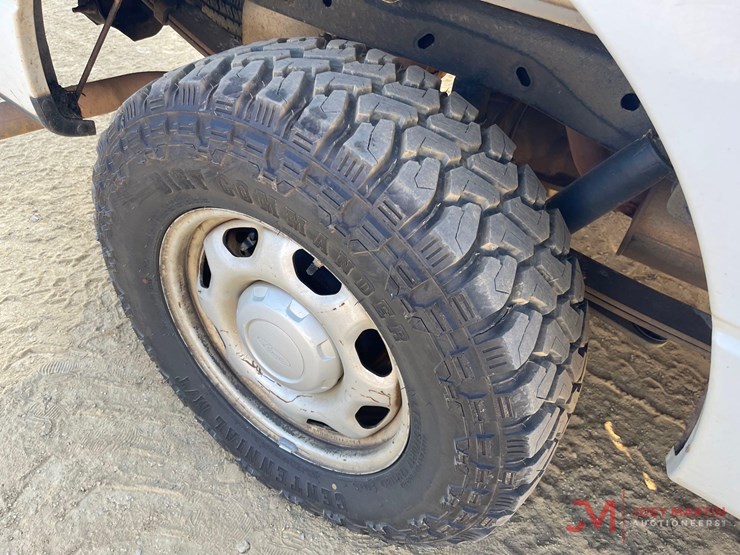 2010-ford-f150-xl-image-10