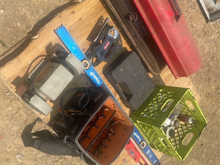 contents-of-pallet-space-heater,-misc-hand-tool-and-attachments-image-2