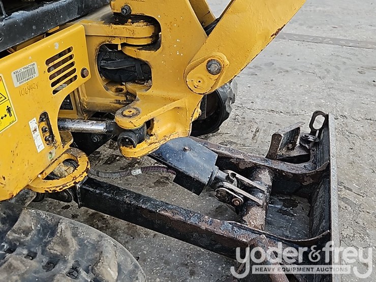 2022-caterpillar-301.7cr-image-12