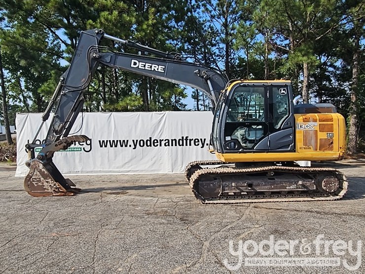 2018-deere-130g-image-2