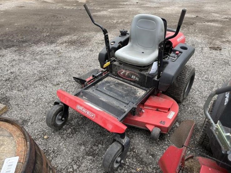 gravely-48-inch-zero-turn-image-1