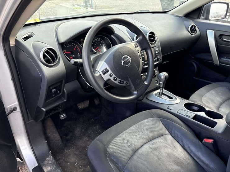 2015-nissan-rogue-image-14