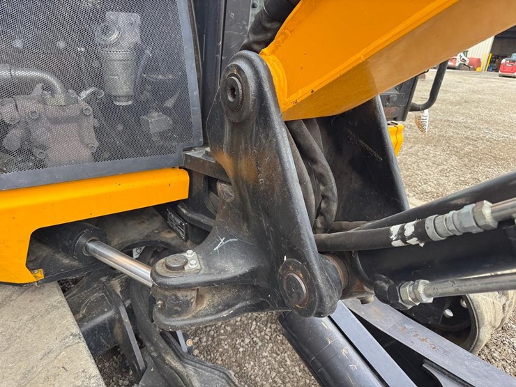 2022-jcb-55z-1-image-15