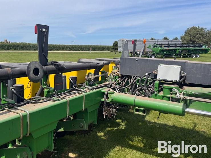 2003-john-deere-1770-image-14