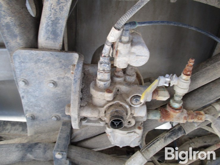 2014-ag-chem-rg1300-image-13