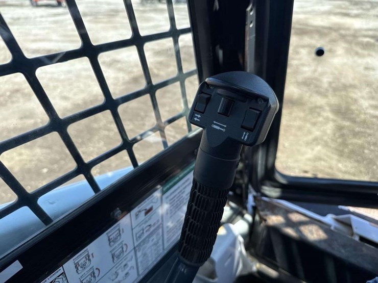 2018-bobcat-s70-image-14