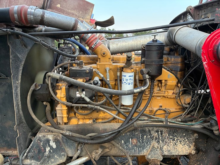 1982-peterbilt-359-image-14