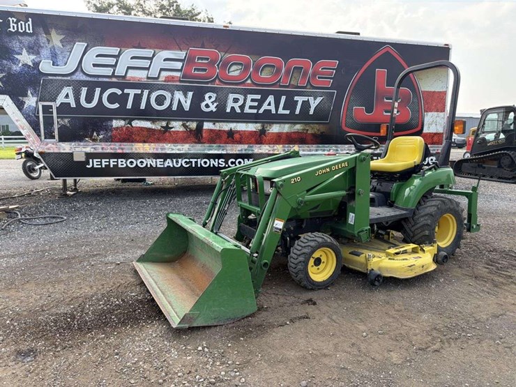 john-deere-2210-image-1