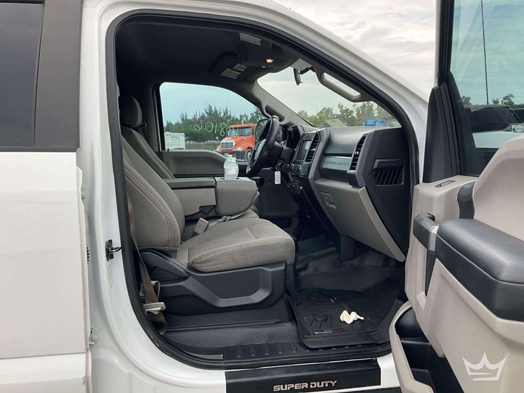 2017-ford-f350-image-27