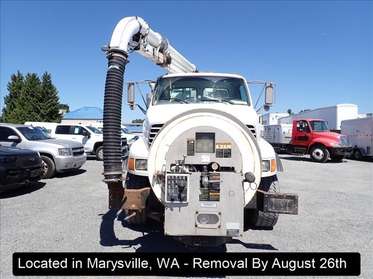 2006-sterling-l9500-image-37