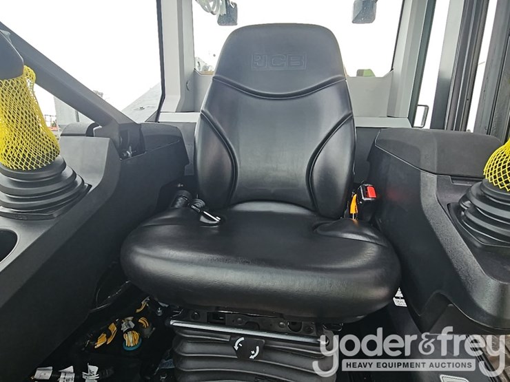 2026-jcb-215t-image-24
