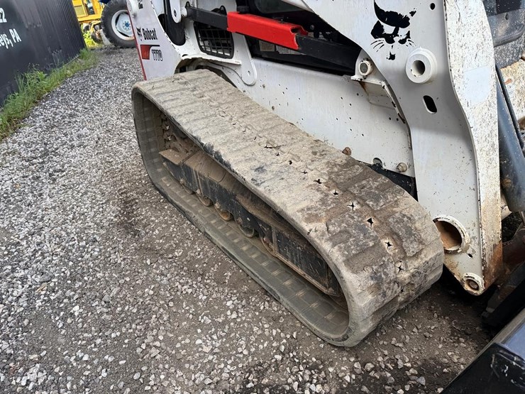 2022-bobcat-t770-image-12