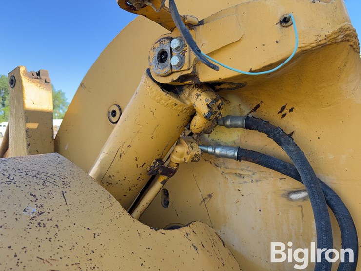 caterpillar-950-image-19