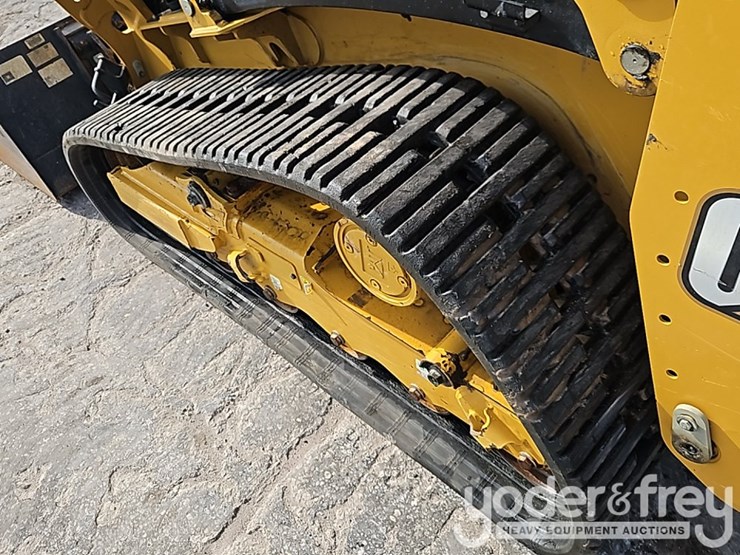 2025-caterpillar-255-image-21