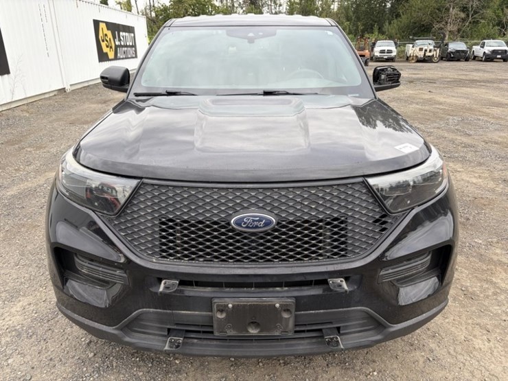 2020-ford-explorer-image-8
