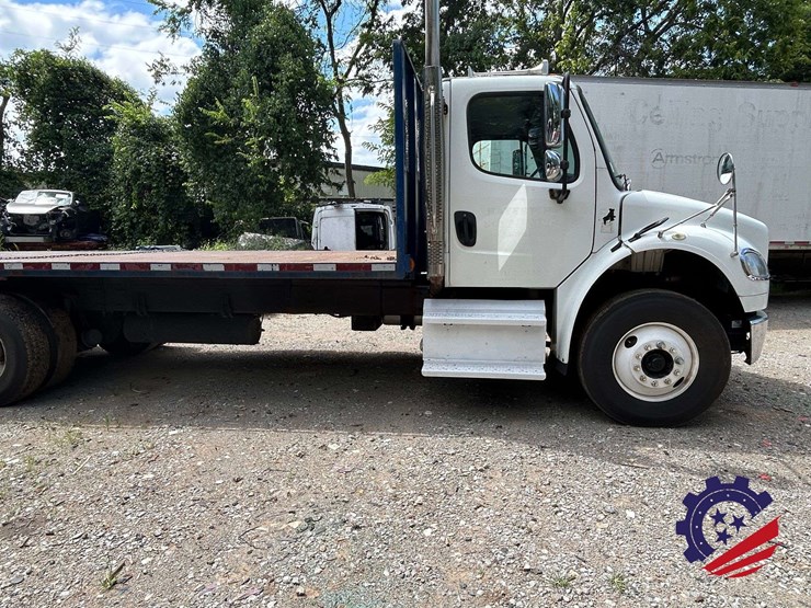 2015-freightliner-m2-t/a-flatbed-truck-image-6