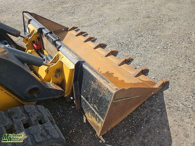 2024-deere-325g-image-3