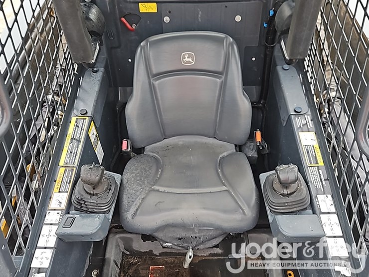 2023-deere-331g-image-24