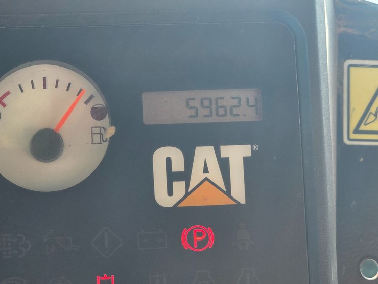 2013-caterpillar-289c2-image-41