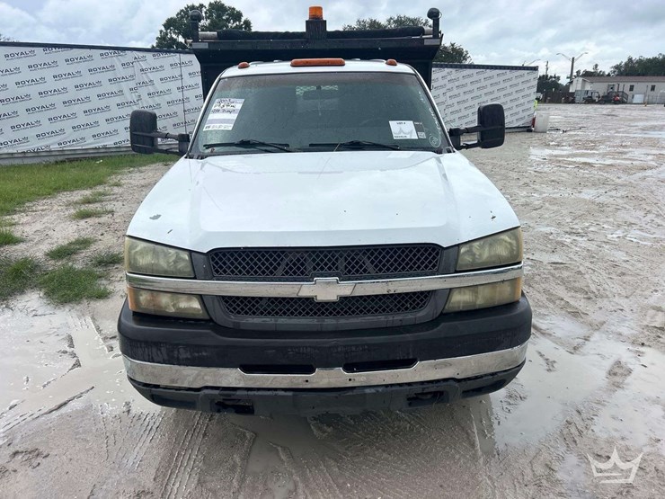 2003-chevrolet-silverado-3500-image-26