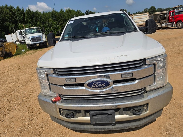 2018-ford-f250-image-26