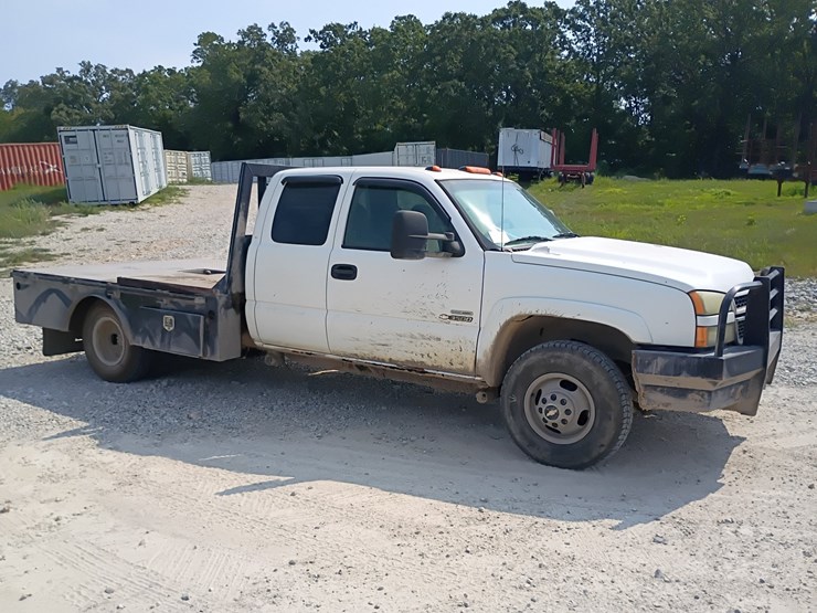 2006-chevrolet-silverado-3500-image-12