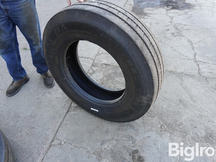 295/75r22.5-tires-&-rims-image-9
